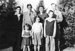 Family Portrait Cambridge 1952, 41 kb